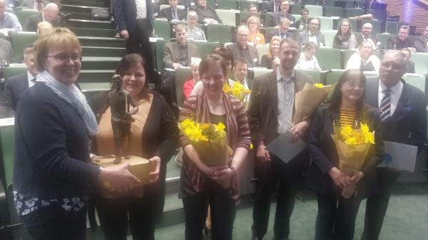 MTK Savonlinnan seutu ry ja MHY-Etelä-Savo ry voittivat vuoden Helmi 2019 palkinnon Silvaniemen tilalla järjestämästään maa- ja metsätalouspäivästä.